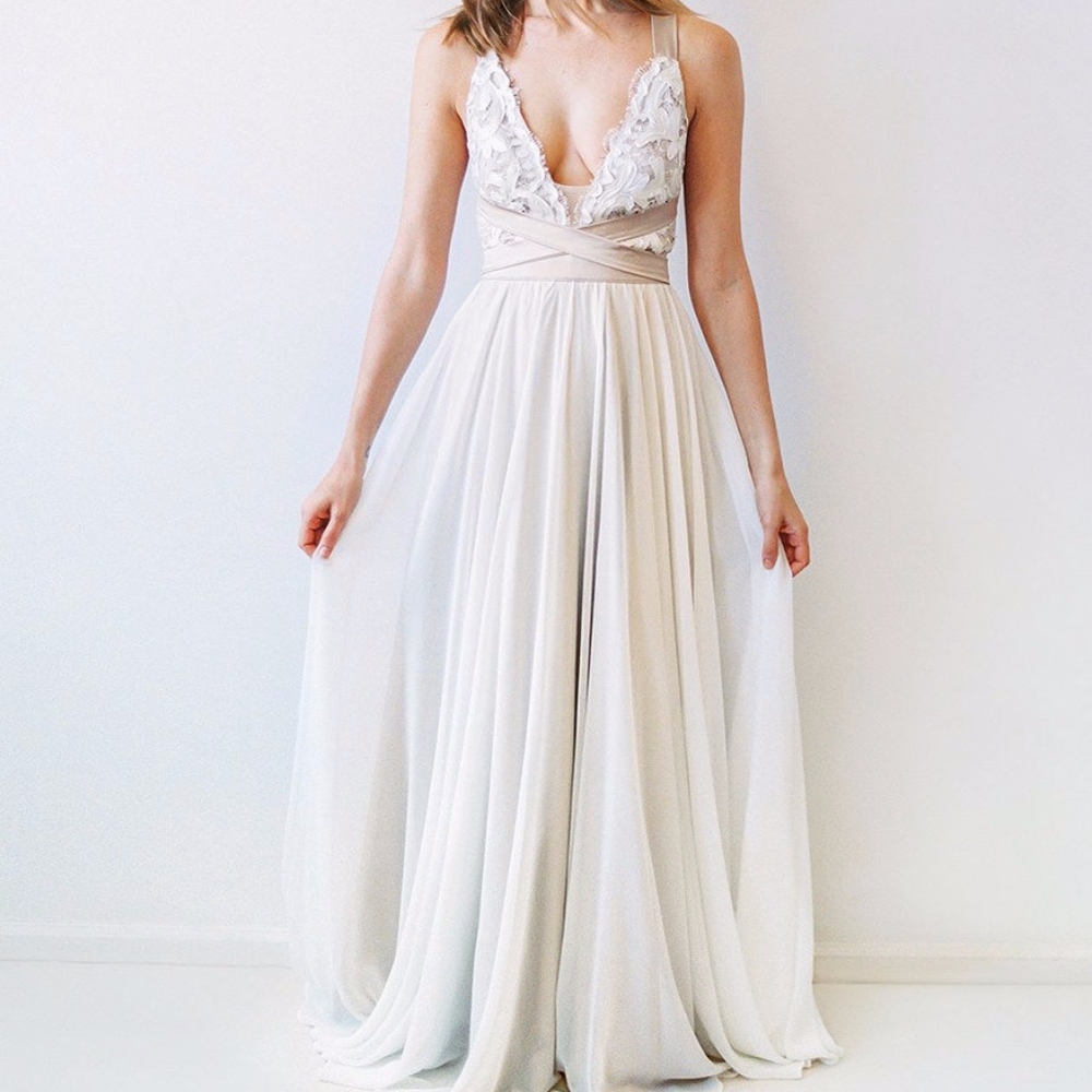 Truvelle Carrall Wedding Gown